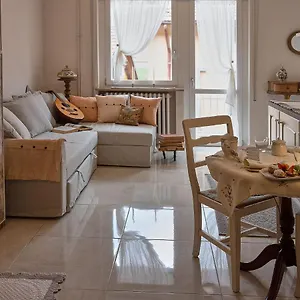 Apartment Ave, Luino